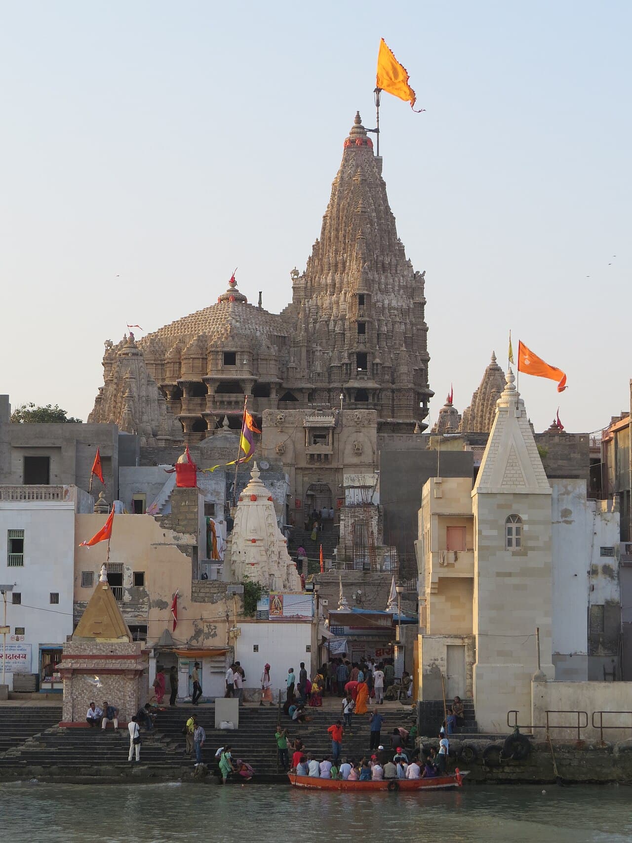 Dwarkadhish Temple (Dwarka)